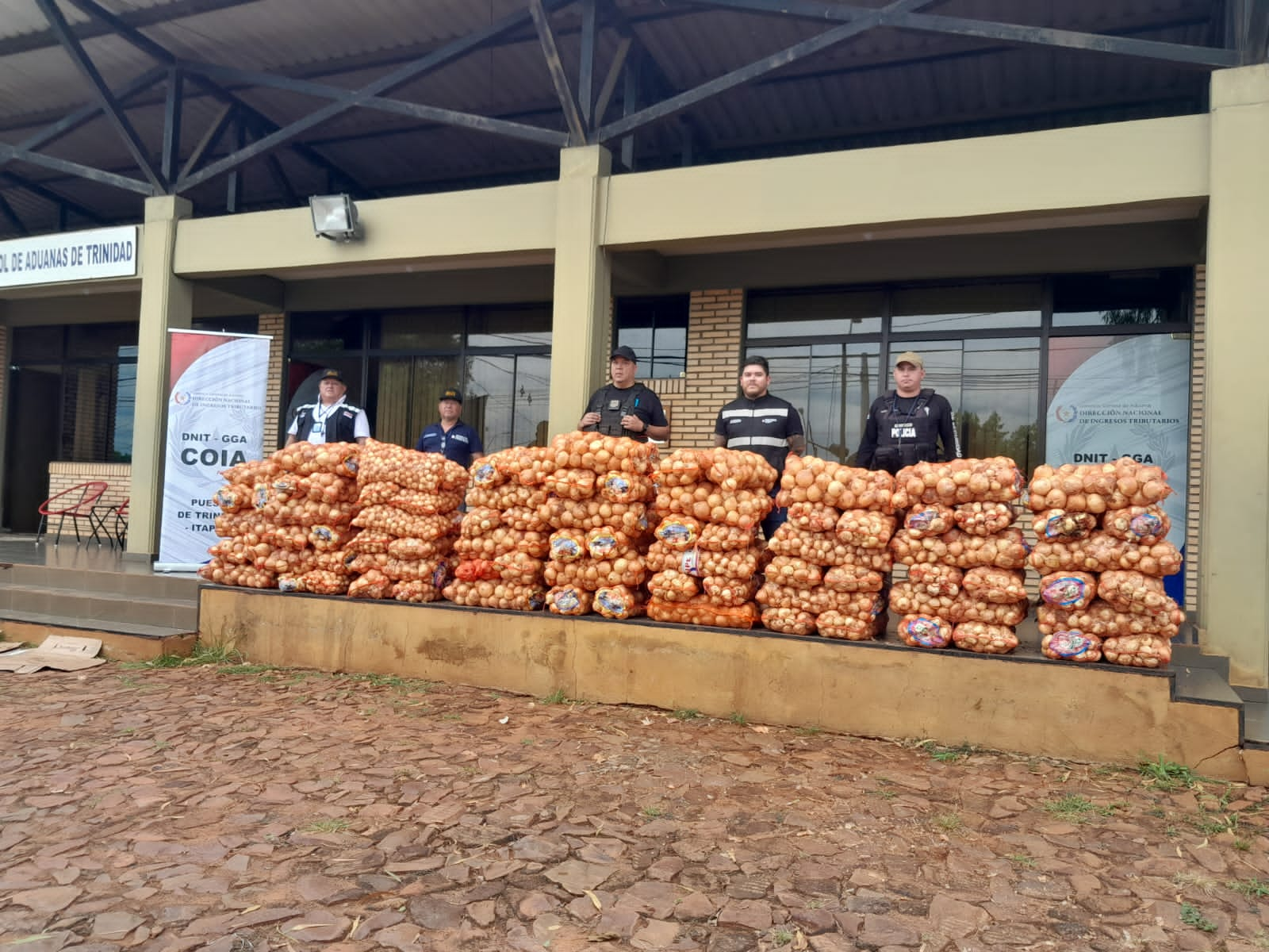 Incautaron Dos Toneladas De Cebollas En Varios Distritos De Itap A