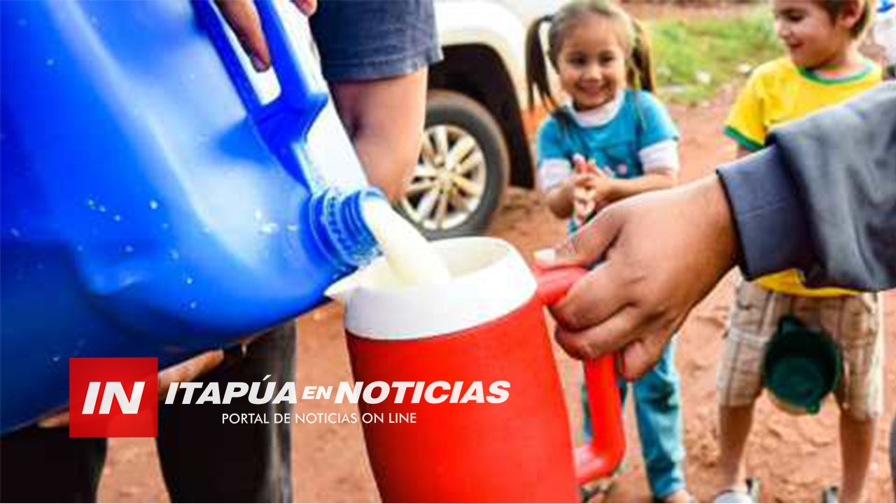 LA “VACA MECÁNICA” QUE PRODUCE LECHE DE SOJA PARA DONAR A BARRIOS DE LA “VACA MECÁNICA” QUE PRODUCE LECHE DE SOJA PARA DONAR A BARRIOS DE