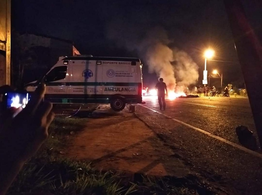 LAMENTABLE ATAQUE A AMBULANCIAS CON PACIENTES DEL MSPYBS