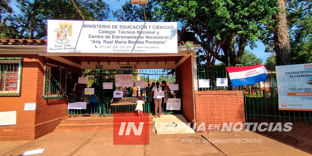 ESTUDIANTES DEL COLEGIO TÉCNICO TOMARON LA INSTITUCIÓN  POR FALTA DE DOCENTES