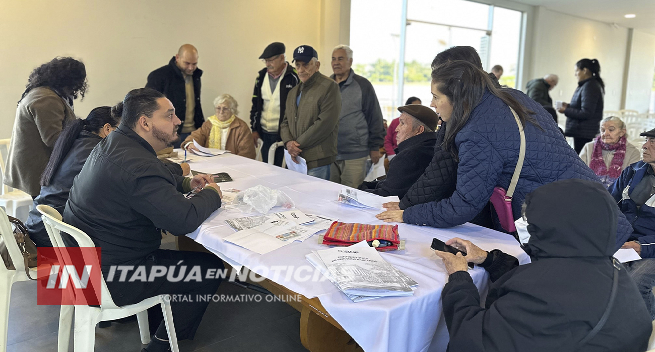 ENTREGARON TARJETAS POR PENSIÓN DE LA TERCERA EDAD EN CAMBYRETÁ