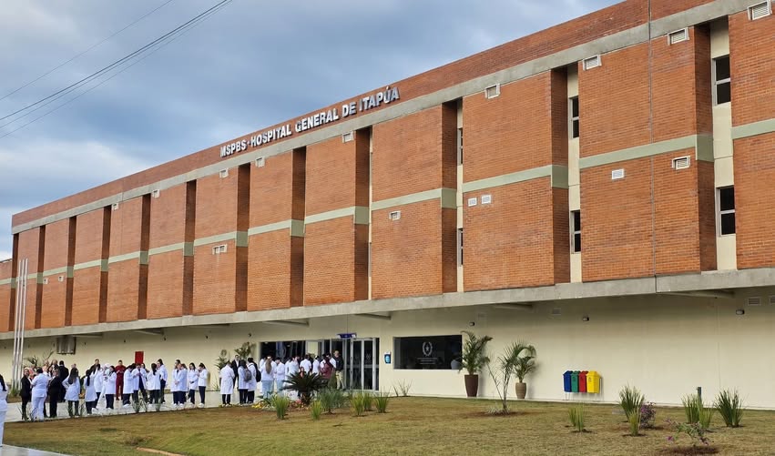 CONSULTORIOS DEL NUEVO HOSPITAL DE ITAPÚA YA ATIENDEN MASIVAMENTE A PACIENTES