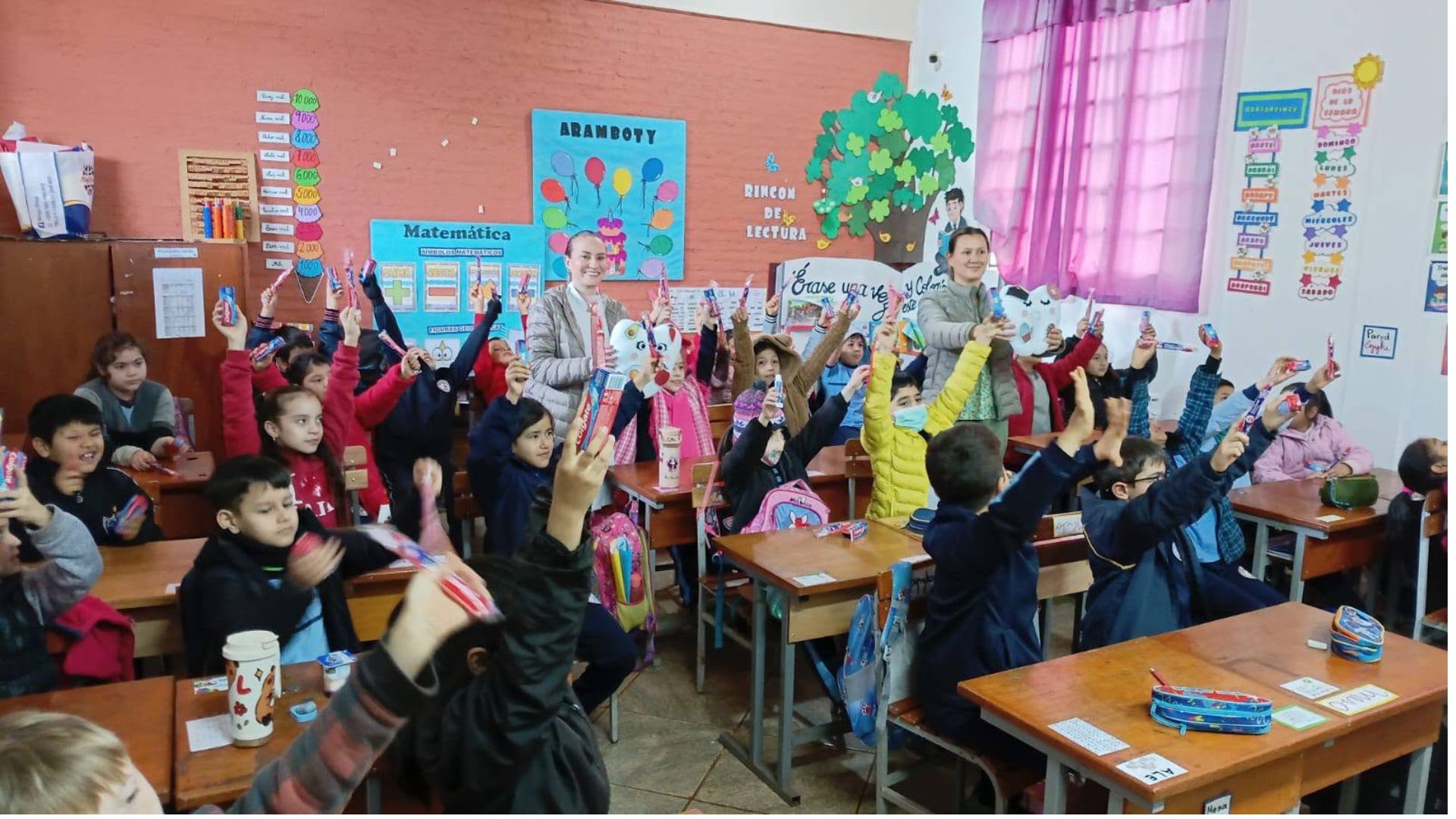 MÁS DE 560 ESCOLARES FUERON ALCANZADOS POR EL PROGRAMA CARIES CERO EN ITAPÚA