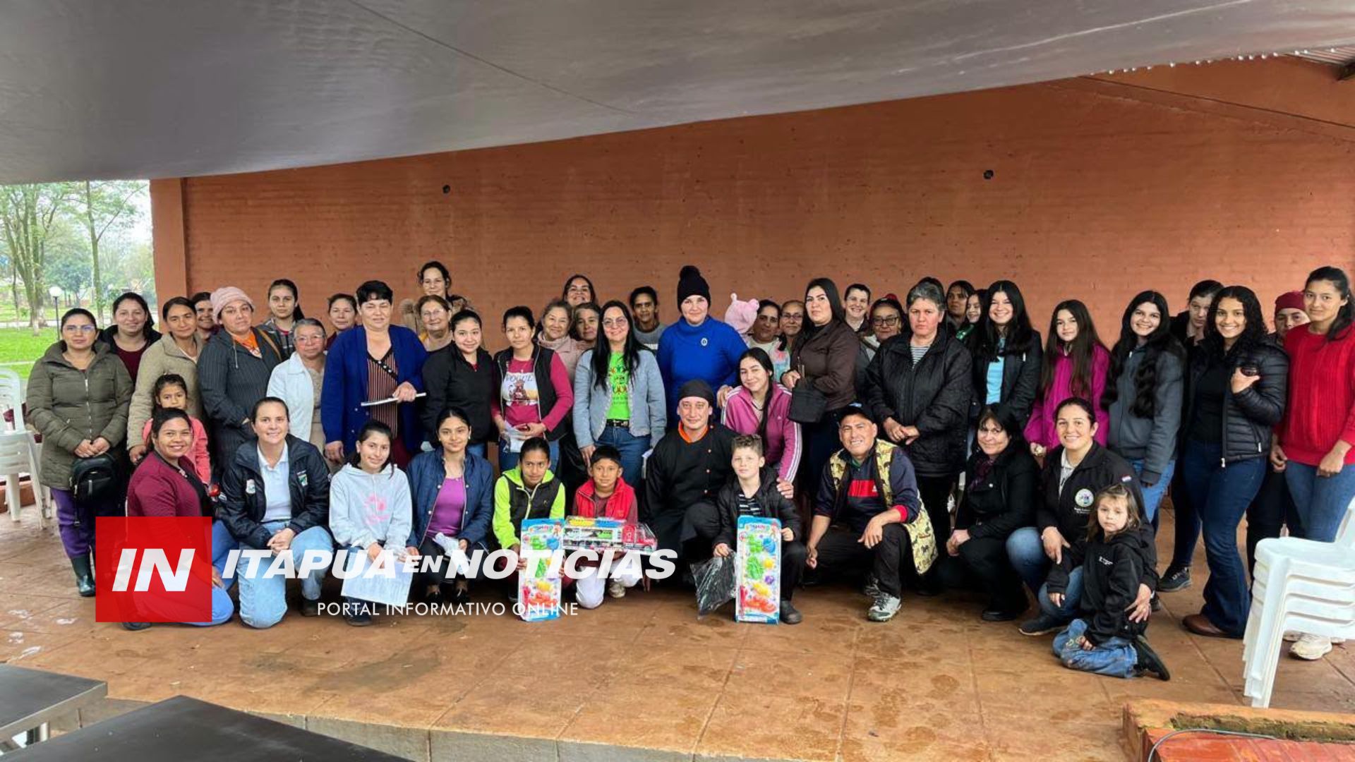 MÓVIL COCINA DE OPORTUNIDADES LLEVÓ CAPACITACIÓN GASTRONÓMICA A CARLOS ANTONIO LÓPEZ MÓVIL COCINA DE OPORTUNIDADES LLEVÓ CAPACITACIÓN GASTRONÓMICA A CARLOS ANTONIO LÓPEZ
